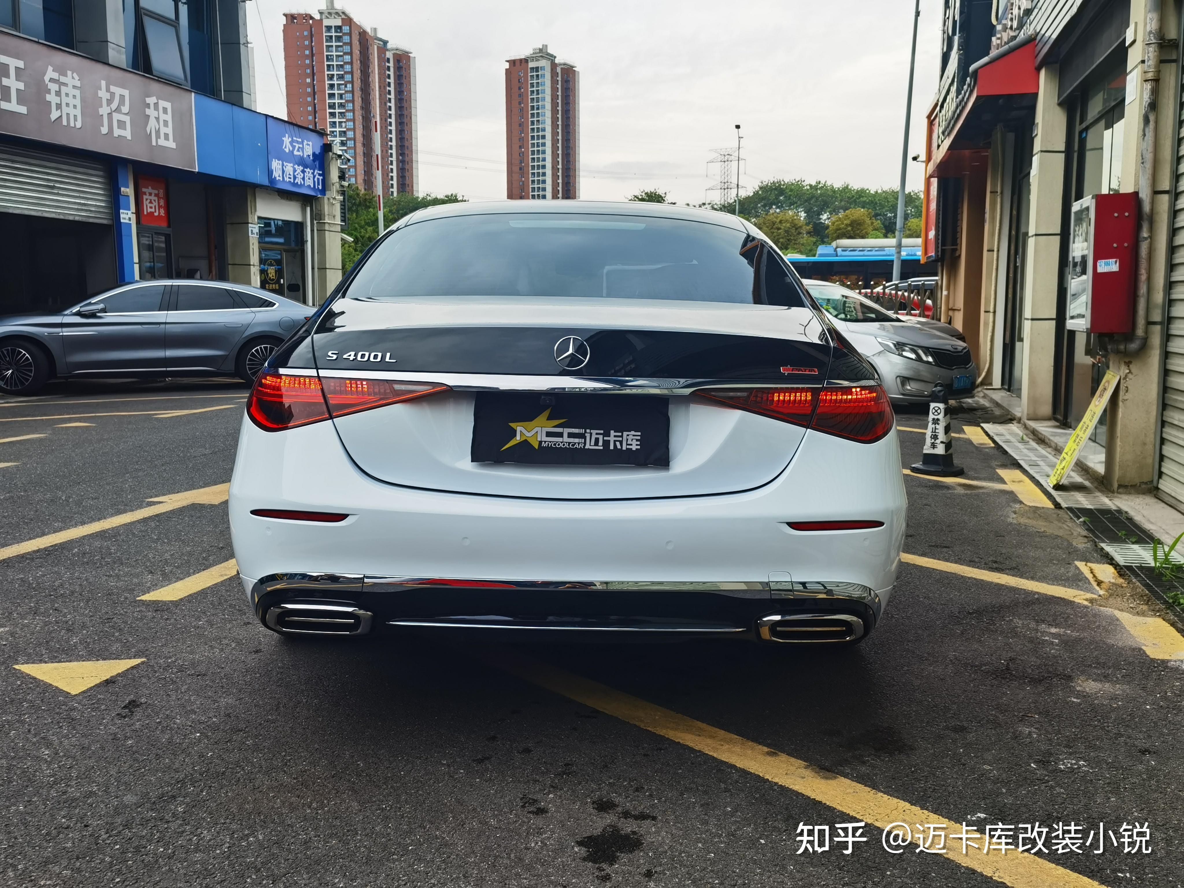 深圳施工改装|奔驰s400l改装迈巴赫包围外观,双拼色车身