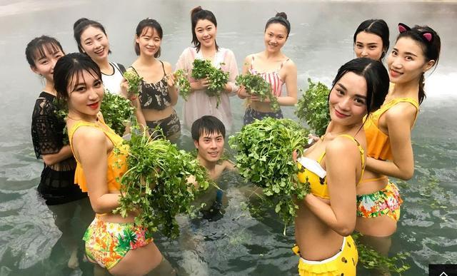 一众比基尼少女集体泡香菜温泉抵御冬寒 那血管瘤如何去预防呢 知乎 一众比基尼少女集体泡香菜温泉抵御冬寒 那血管瘤如何去预防呢 知乎