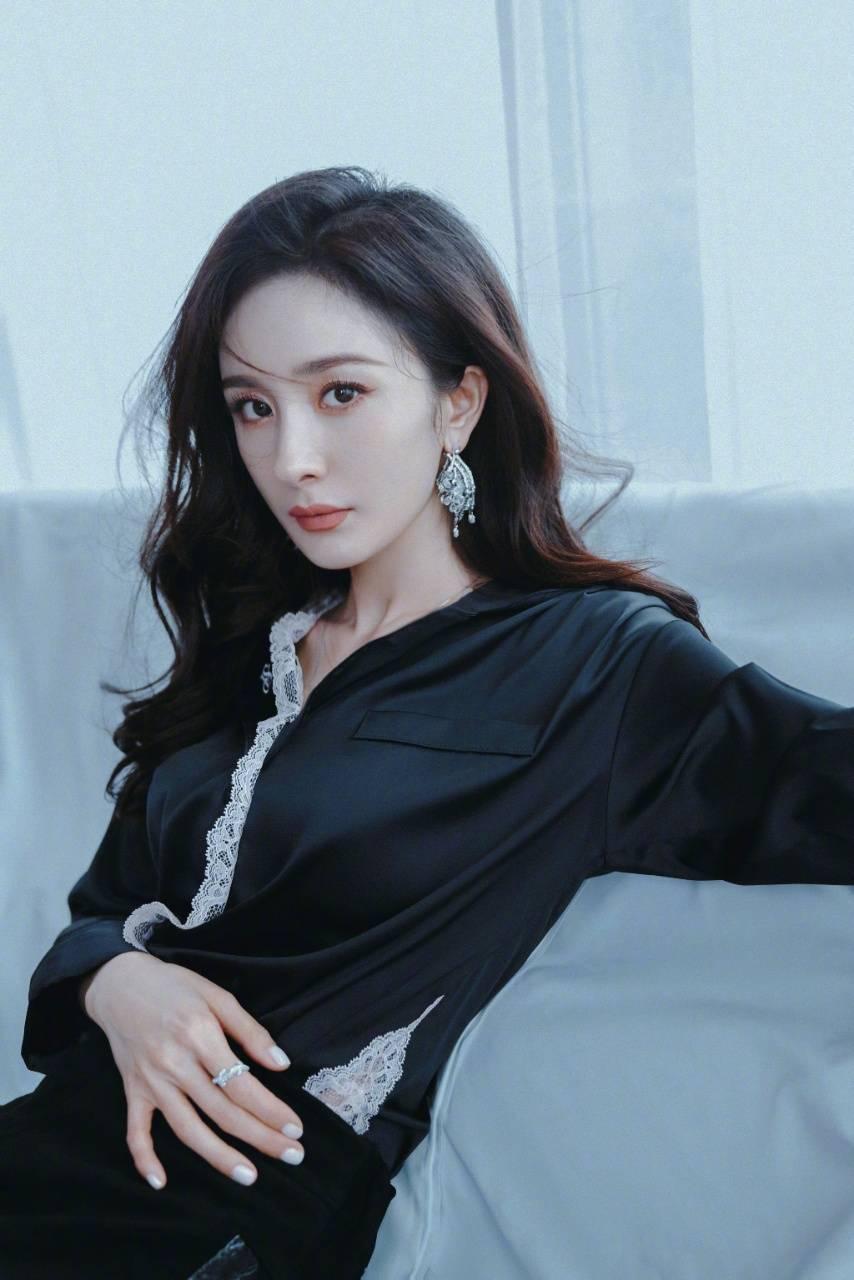 杨幂《狐妖小红娘》被全网嘲,她到底招惹了谁?