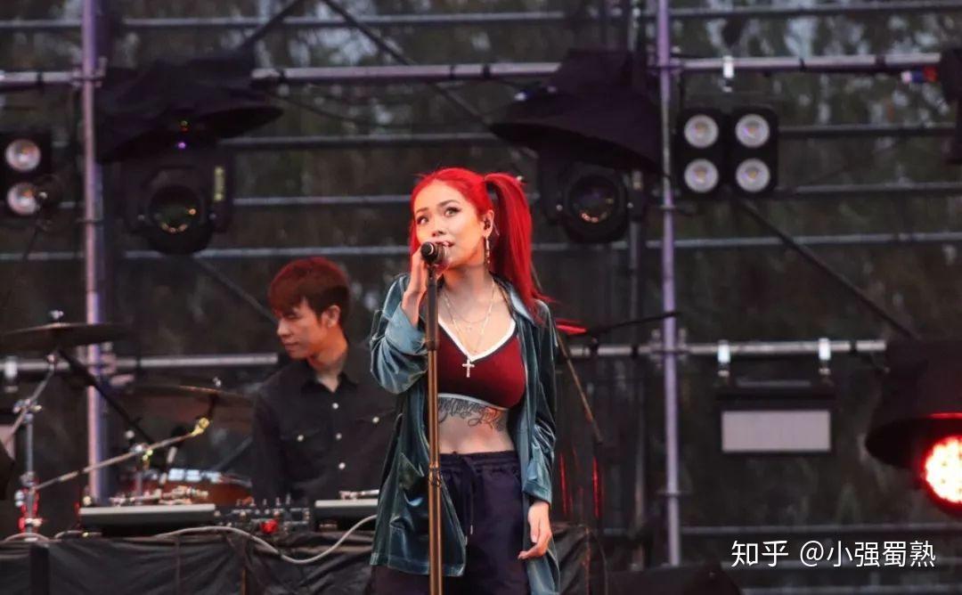 万妮达刘柏辛女王见女王
