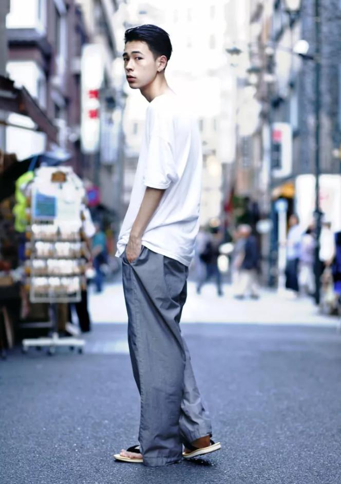 如何一眼认出人群中的日本男人