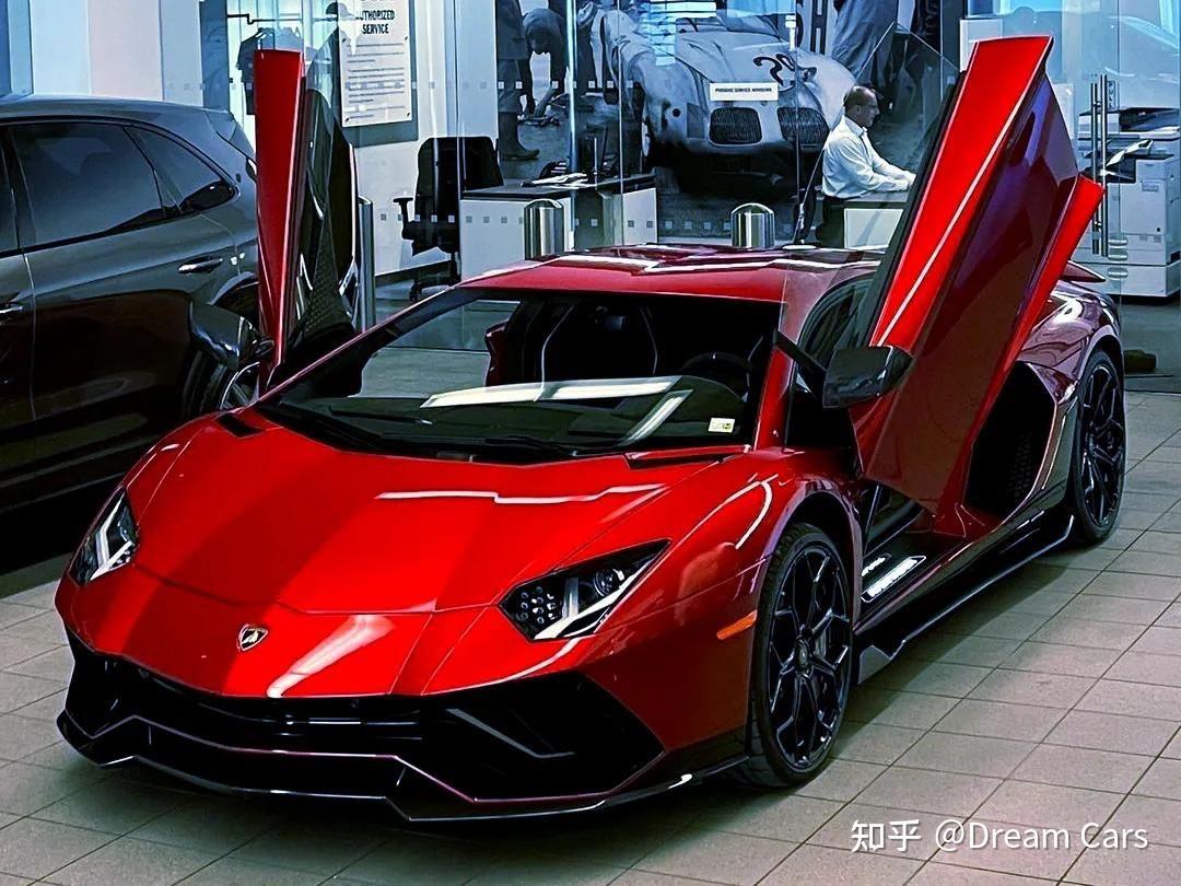 兰博基尼大牛埃文塔多 lp780-4 纯燃油引擎 v12的收官之作 - 知乎