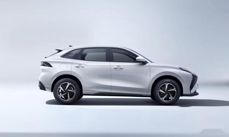 售价1199万元起风行雷霆410续航版车型上市进军网约车市场