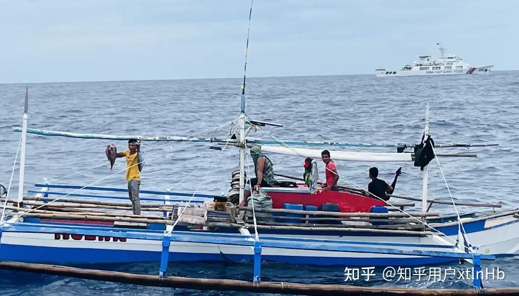 菲律宾渔民向中方海警船炫耀捕到的鱼获!随后,解气的一幕出现了! - 知乎