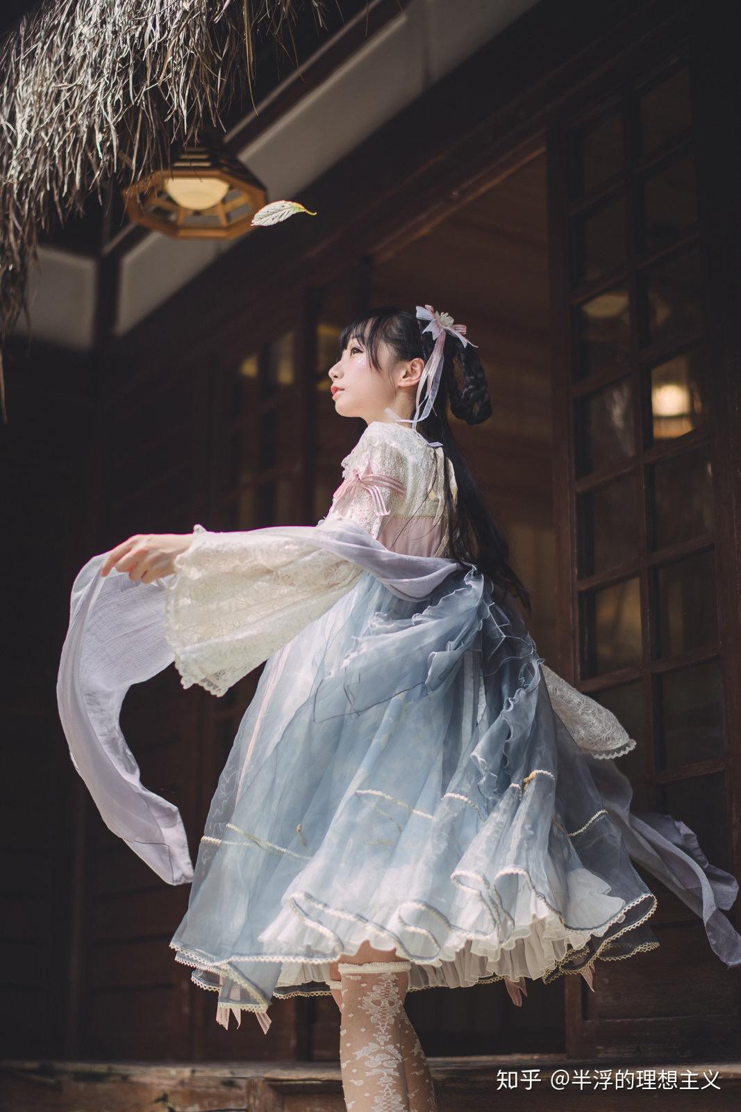 你见过最美的 Lolita 裙是什么样的?