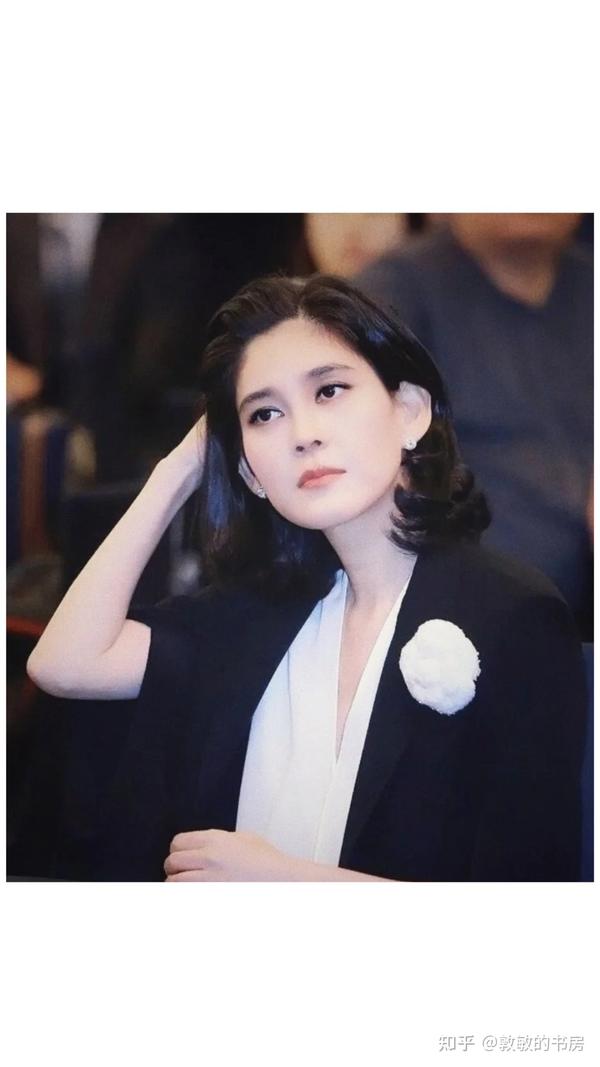 《教父》康妮:从豪门傻白甜到女大佬,她经历了什么? - 知乎