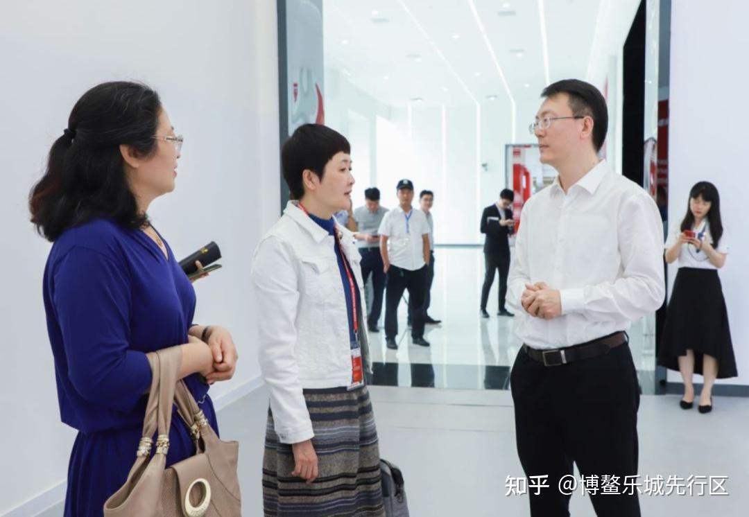 4月21日,乐城管理局党委书记,局长顾刚会见默克中国副总裁,政府事务