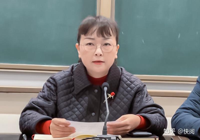 四川南充龙门中学召开期末教职工大会暨寒假师德师风集中学习大会