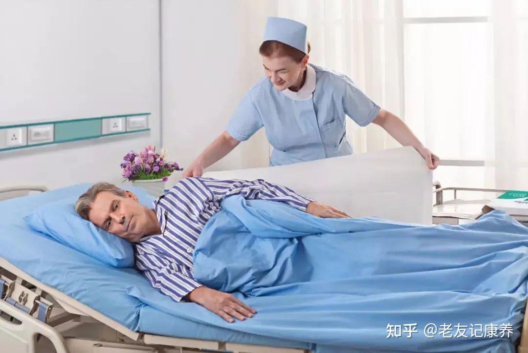 对于长期卧床的老人如何正确护理？预防很重要 - 知乎