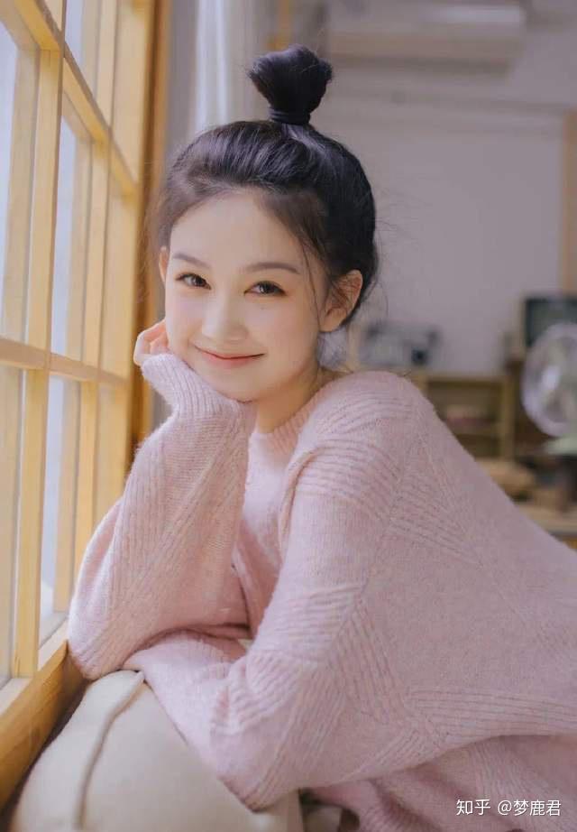 00后网红王柠萌宣布离婚:你本以为的婚姻,其实伤害你最深