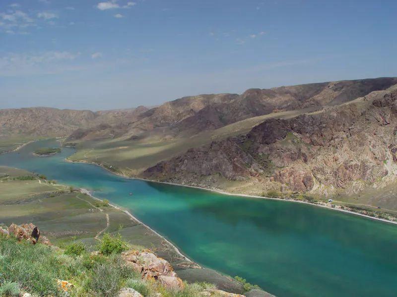 哈萨克斯坦巴尔喀什湖图片