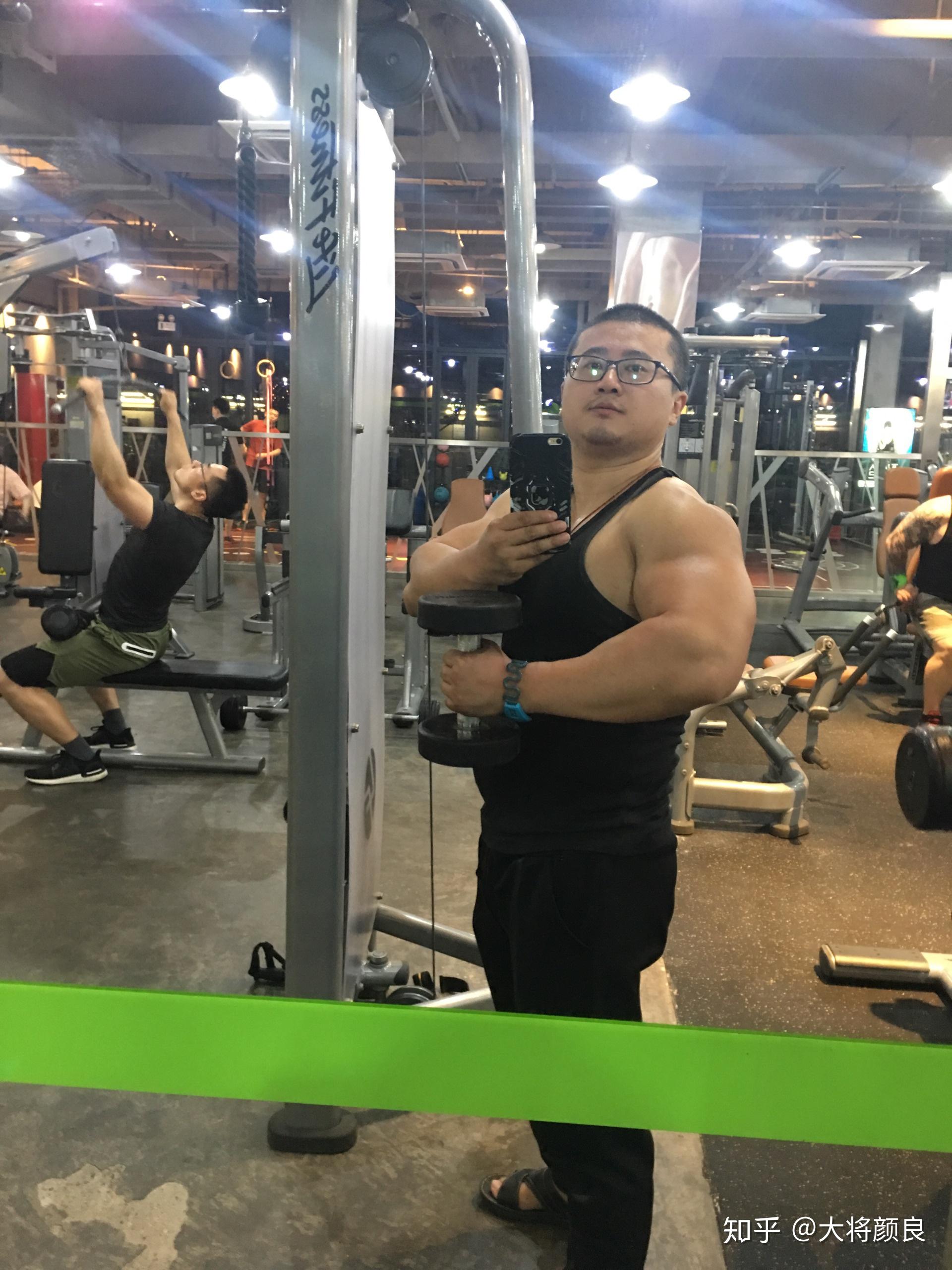 作为肌肉男是什么样的体验?