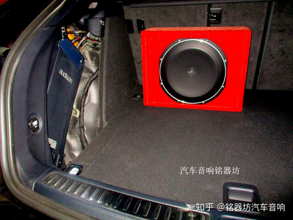 深圳非常城市保时捷macan原位升级法国劲浪进口三分频音响效果很出众