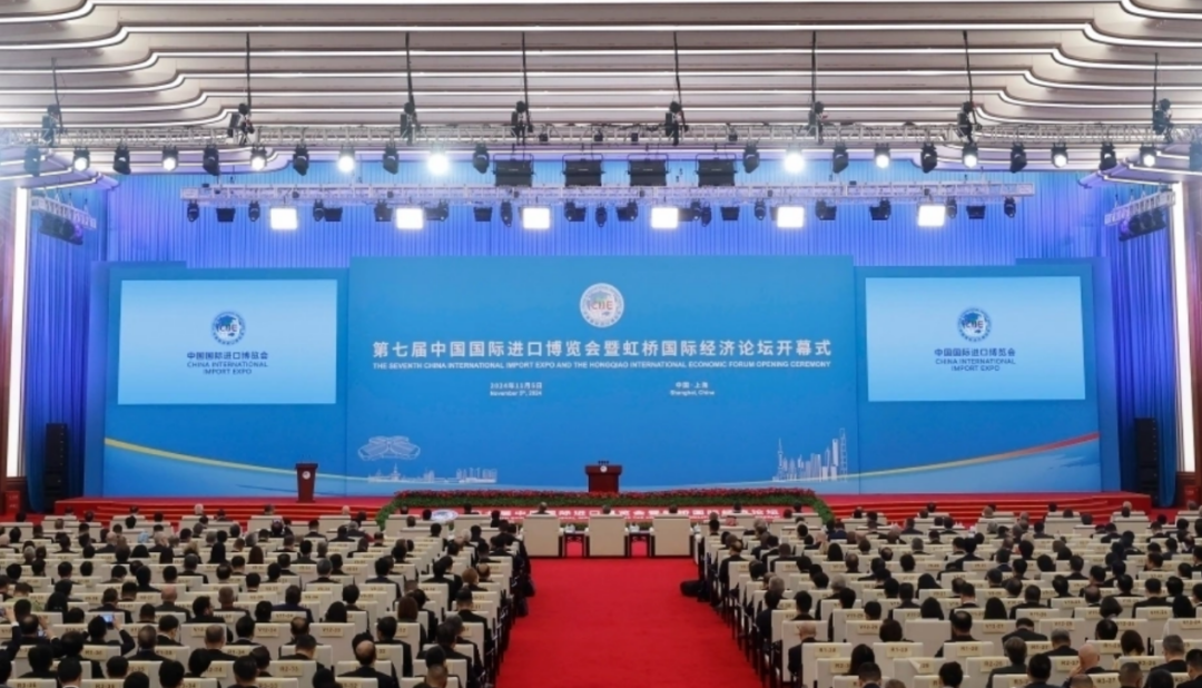 会议展览名称中的“暨”,放第一行还是第二行? - 知乎