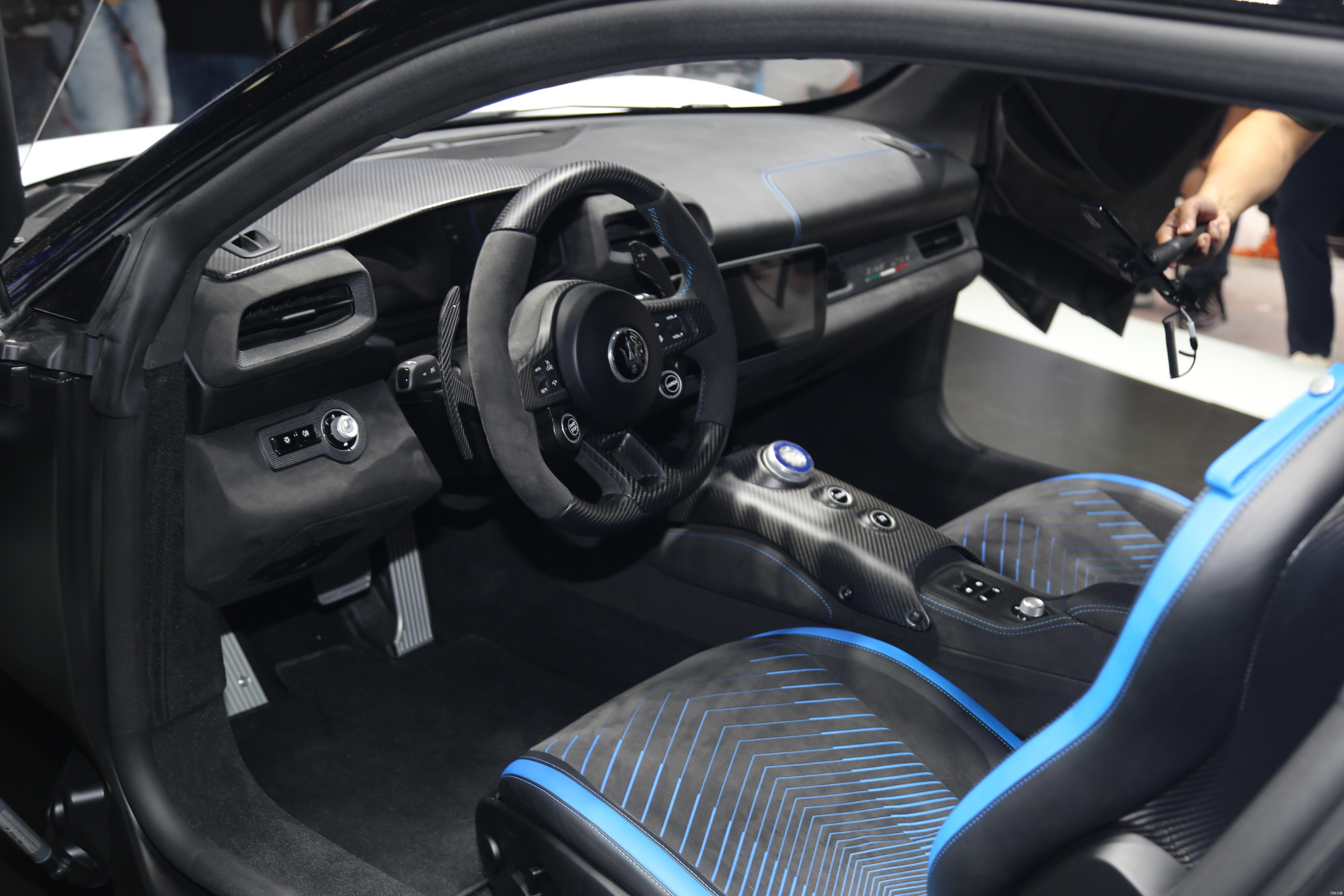 北京车展实拍0100kmh加速29秒玛莎拉蒂mc20