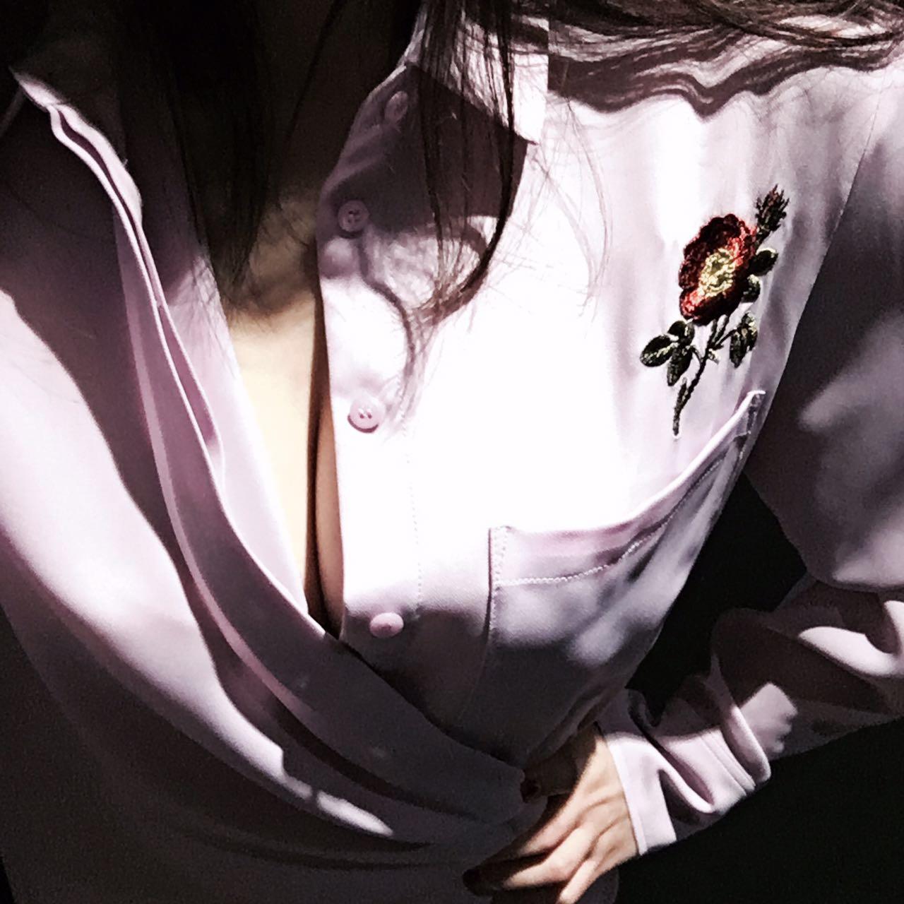 「胸大无脑」有没有科学道理? - 七七的回答