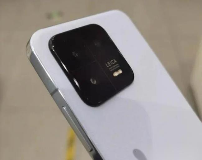 小米五折大清仓旗舰直屏徕卡主摄ip6812g256gb猛降2270元真的疯了