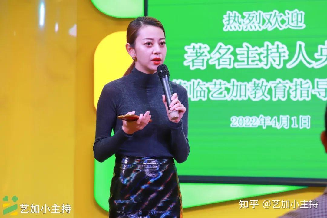 最后,央金老师以一个妈妈的视角,和我们分享了自身的经历,当孩子遇到