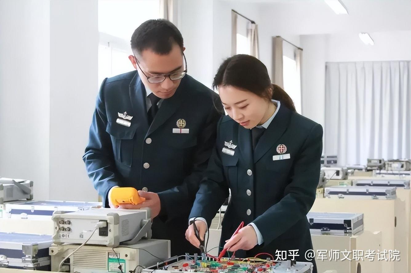 军队文职人员是干什么工作的？有哪些岗位可以报考？看完你就懂了 - 知乎