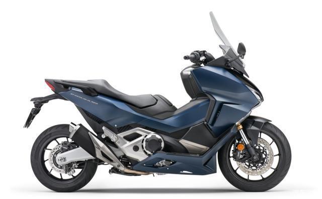 本田正式发布目前排量最大的双缸踏板佛沙750,电控配置丰富