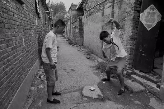 打木头打木头(有的地方叫擂木头)是70年代流行的游戏.