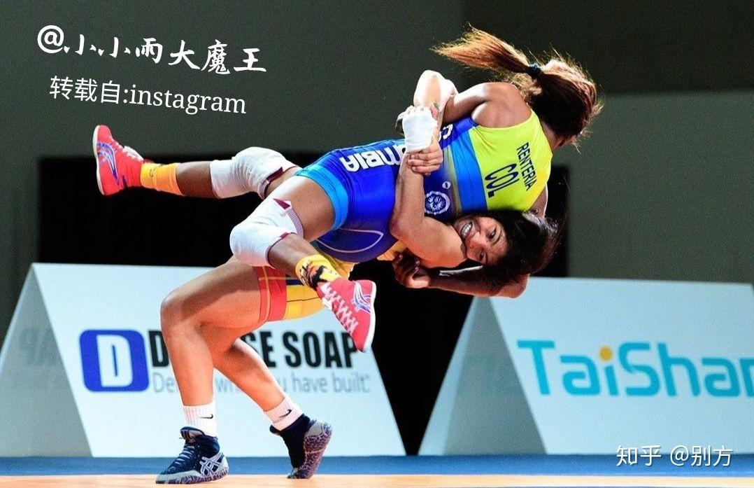 来几张烈性摔跤的高清壁纸