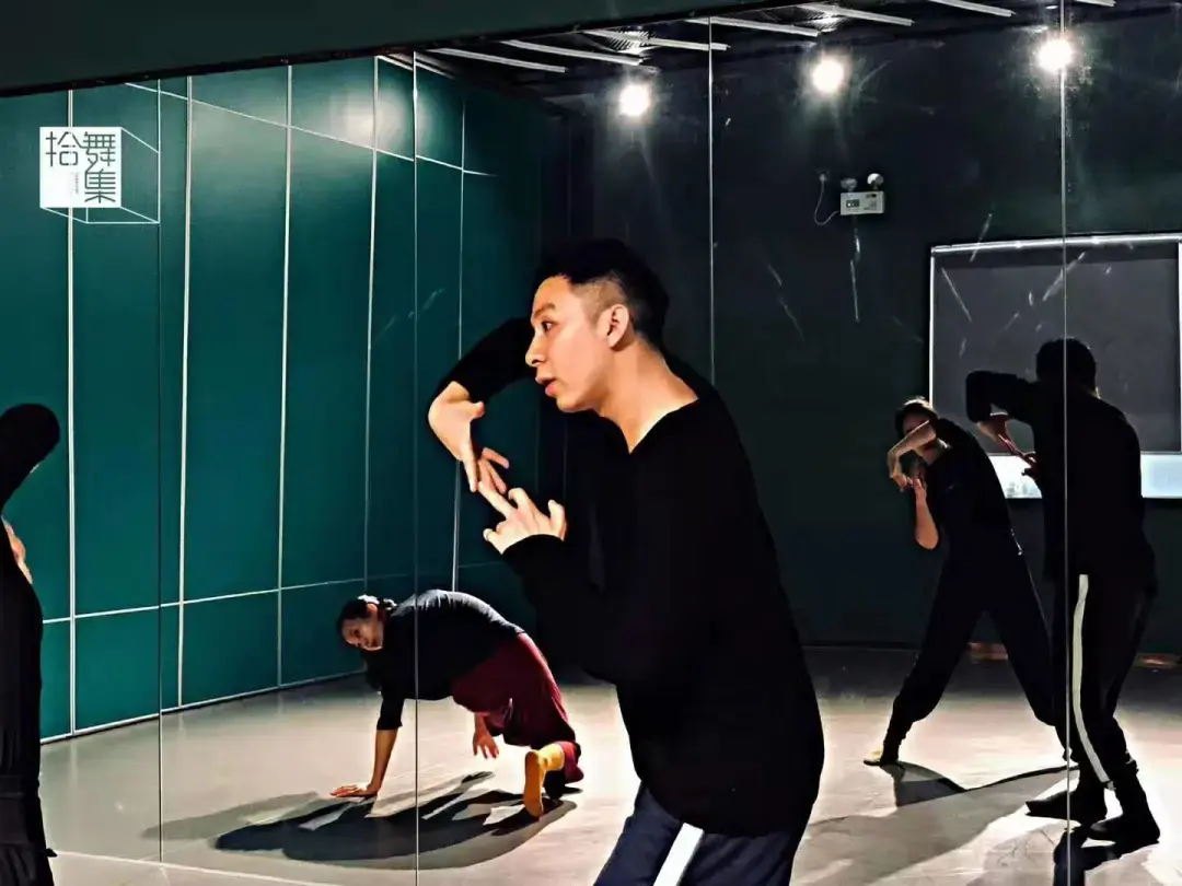 综合体育直播平台汇聚全球赛事高清实时转播覆盖足球篮球网球等多项目精彩对决