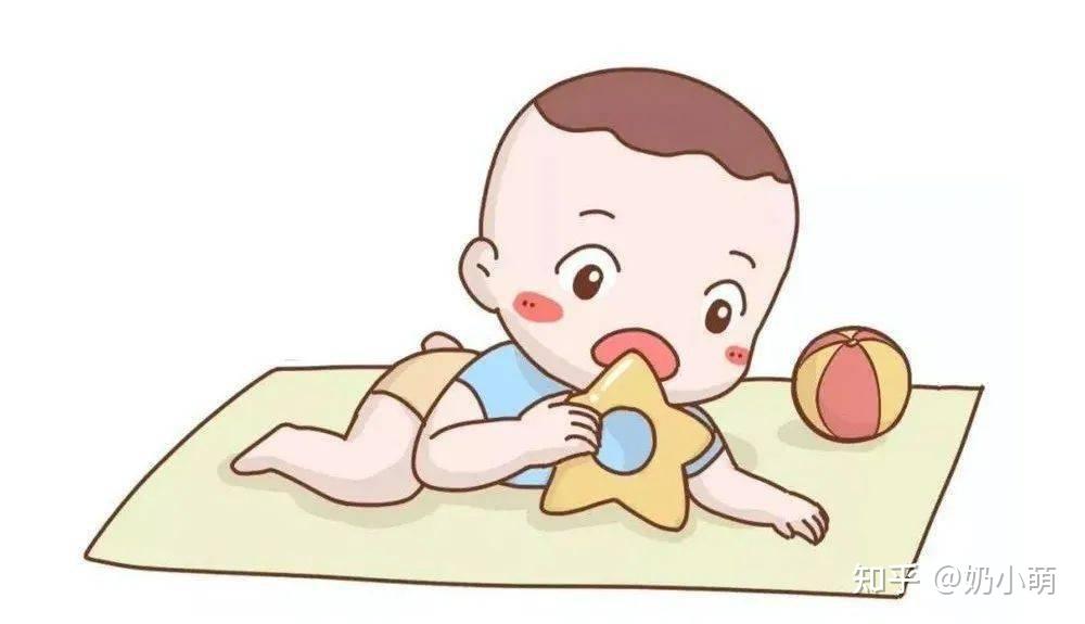 东西可玩,可能就会自己"发明"玩具, 指甲便是其中一样,没事啃一啃,咬