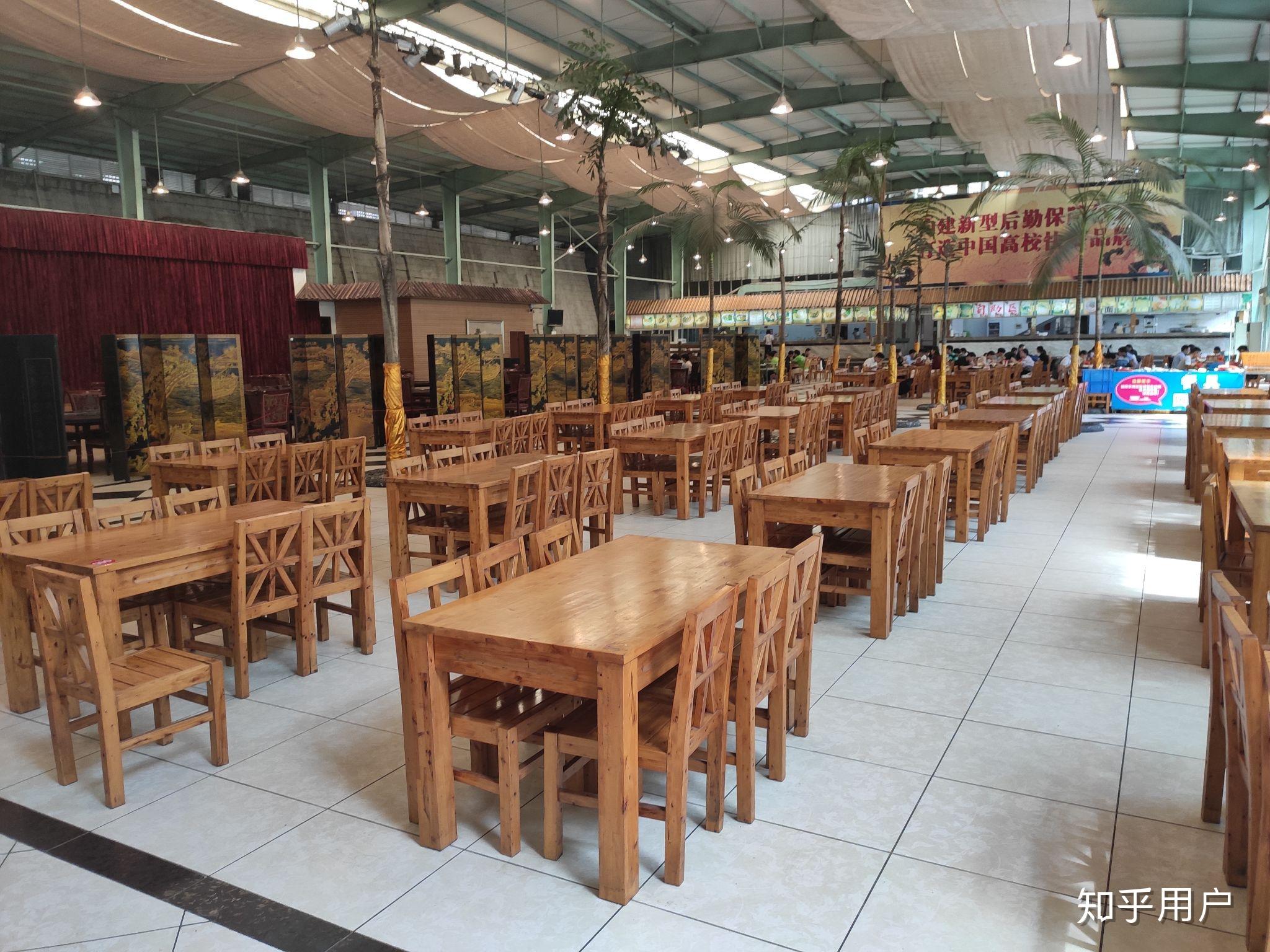 在重庆交通大学里就餐是一种怎样的体验有什么推荐的食堂和美食