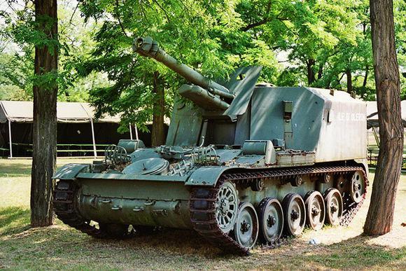 法兰西龙骑兵——amx13系列坦克简史