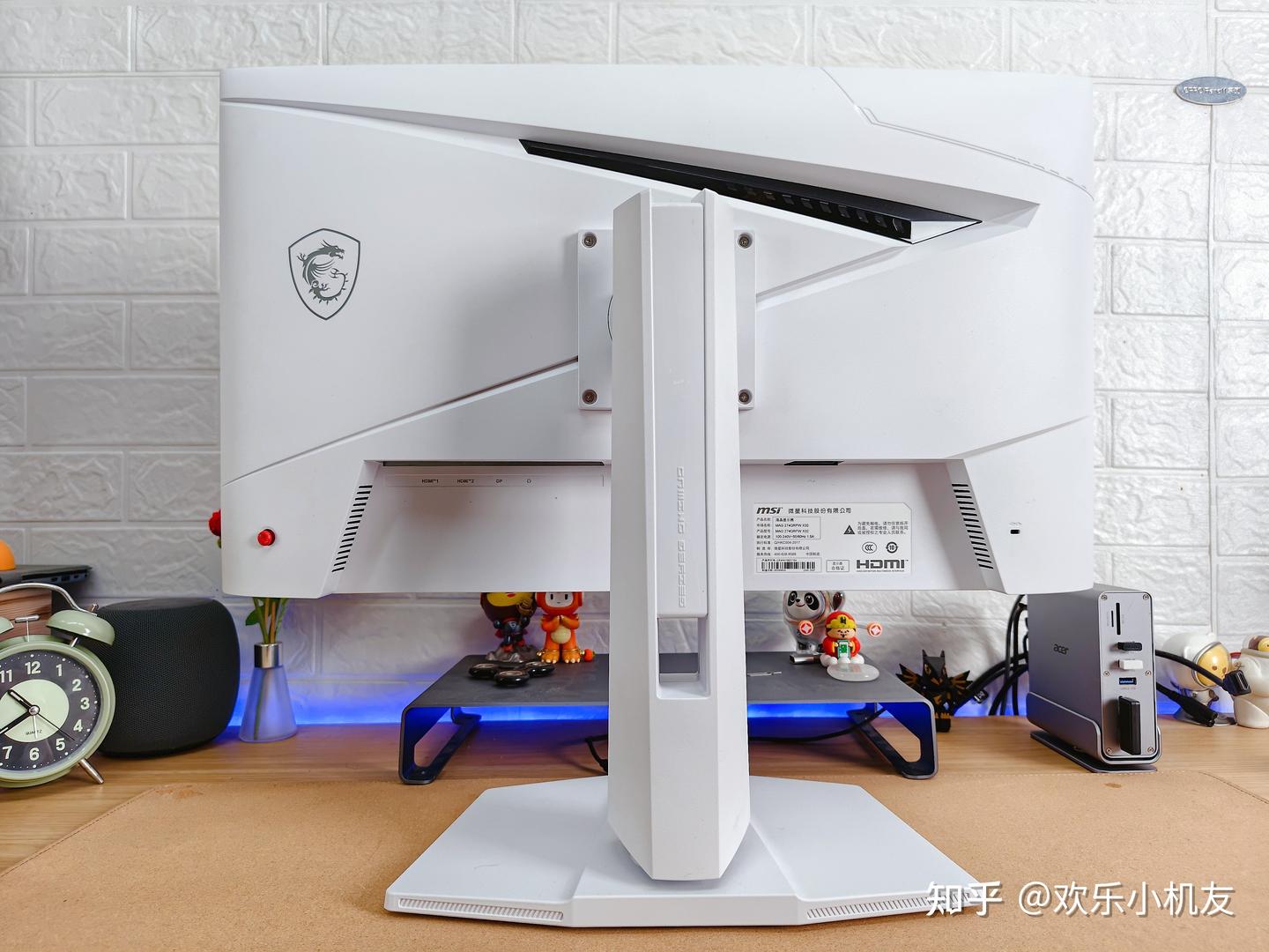 微星MAG 274QRFW X32白刃：白色机甲，320Hz+高色准，电竞游戏超值之选