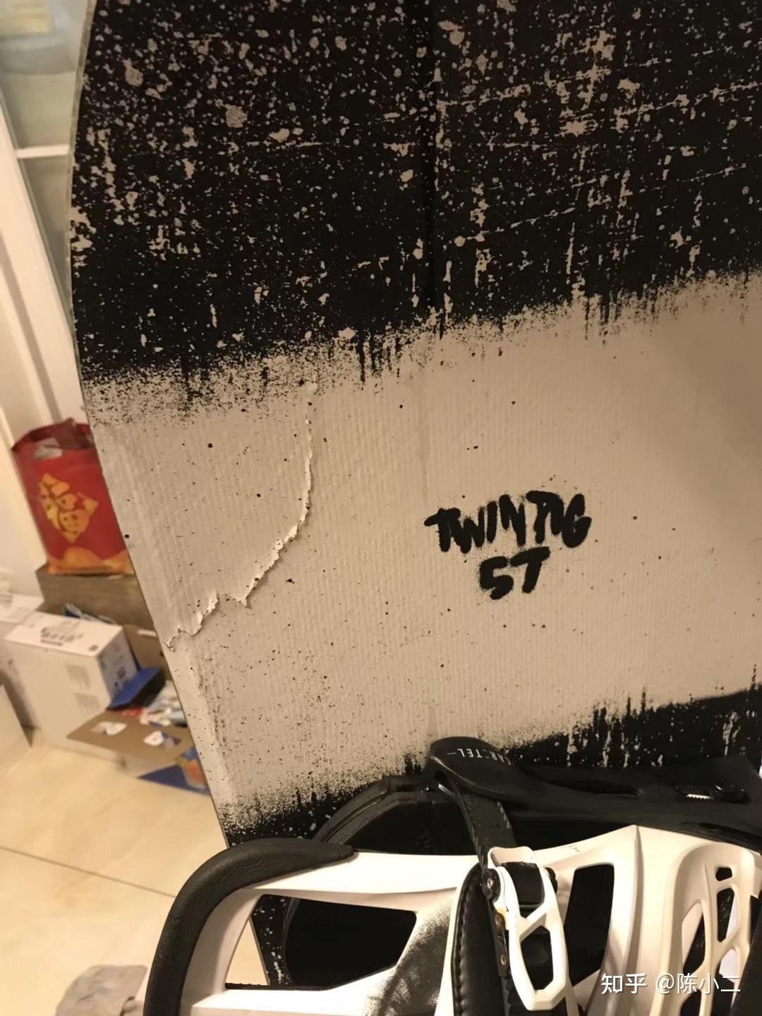 总共也就是滑了不到二十次,自己买的板子是ride的双向战猪,滑了十次