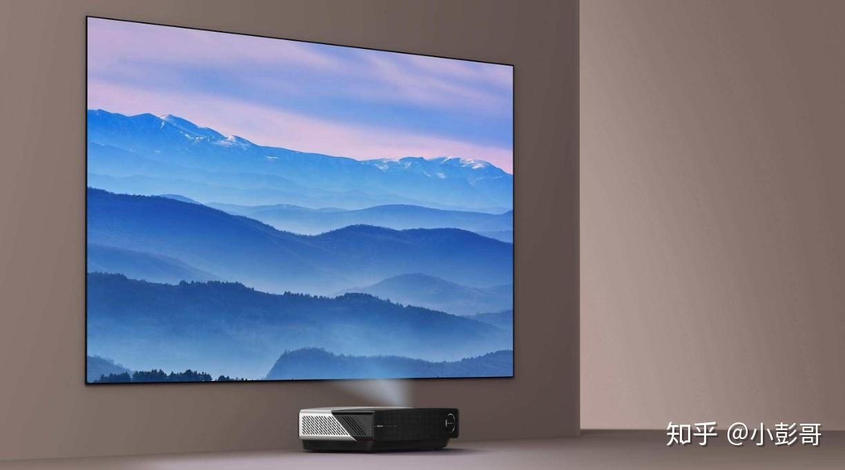 激光投影电视:(超短焦投影)也就是我们常说的灯泡机,价格在2000-10000