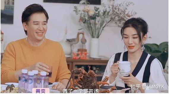 黄奕和崔伟也成了?带女儿与男方看展被拍,三人相处融洽 - 知乎