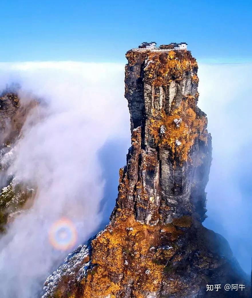 云巅之上的人间仙境梵净山地貌景观鬼斧神工神秘莫测妙趣天成