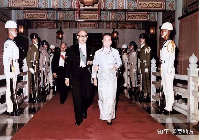 蒋介石去世后，为何不传位给蒋经国，而是传给了无实权的严家淦？ - 知乎