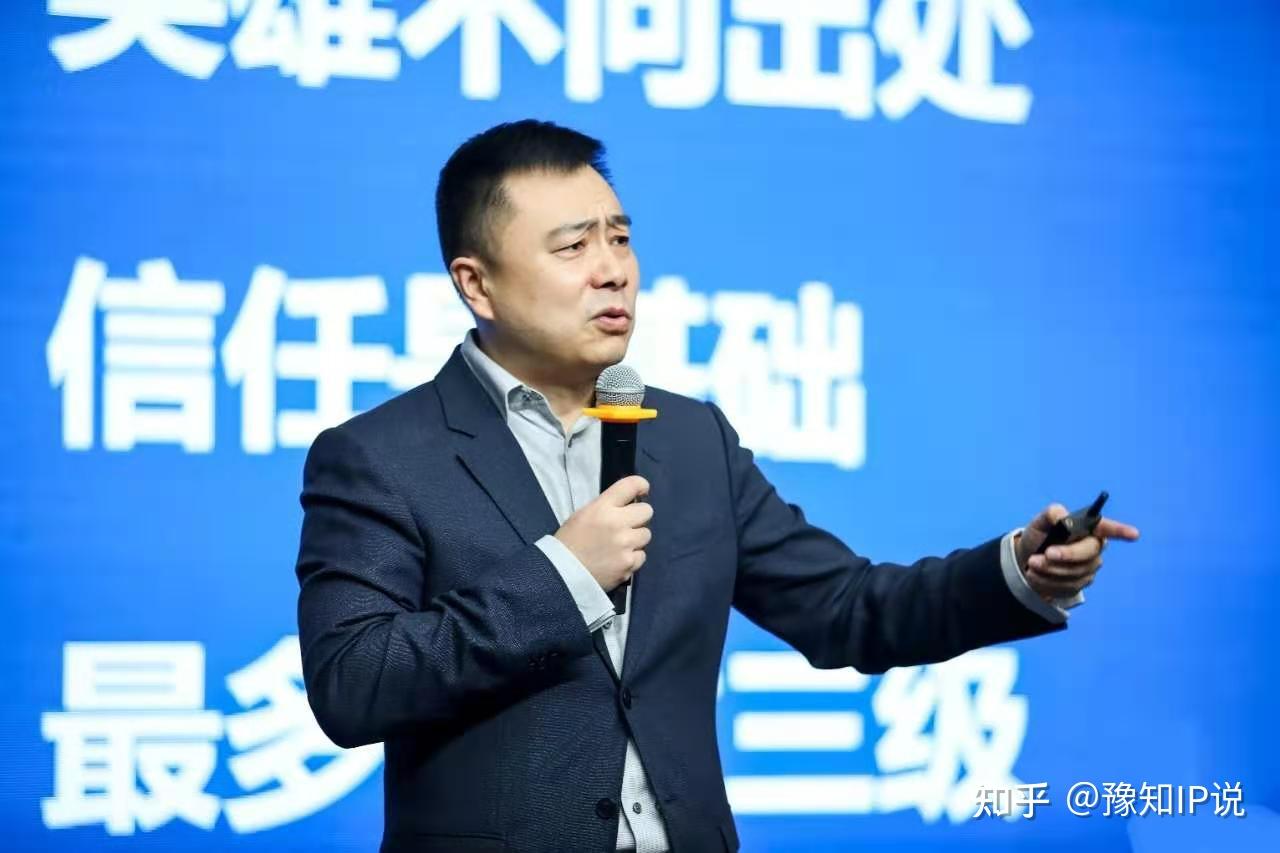 现任思念食品ceo的王鹏,1997年大学毕业后就进入刚成立的公司,从销售