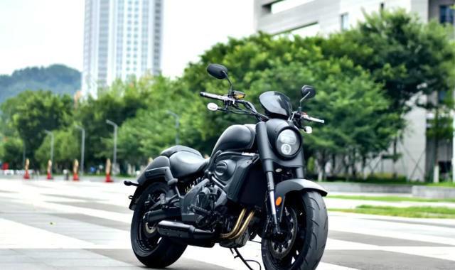 售价3万多国产500cc巡航车亮相动力配置出众外观肌肉感十足