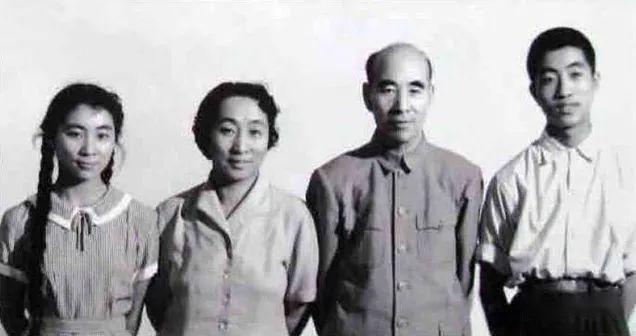 珍贵老照片：带你了解林彪的一生 - 知乎