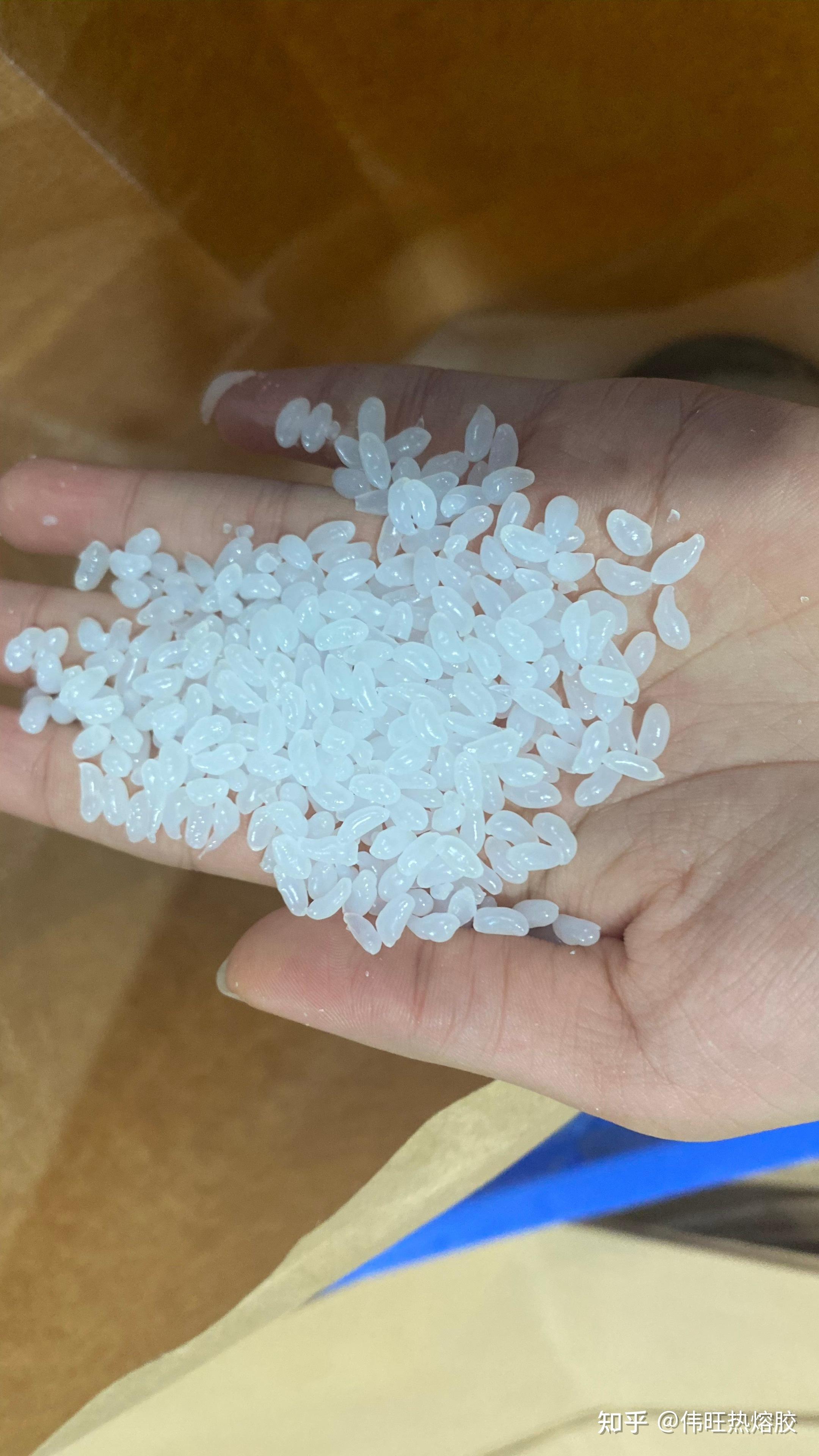 揭秘热熔胶粒粘接领域的奥秘：粘结力超强的秘密武器！ - 知乎