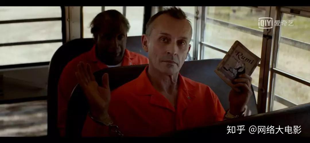 对于人性的思考也是影片中的一大亮点,男主林亮作为救死扶伤的医生