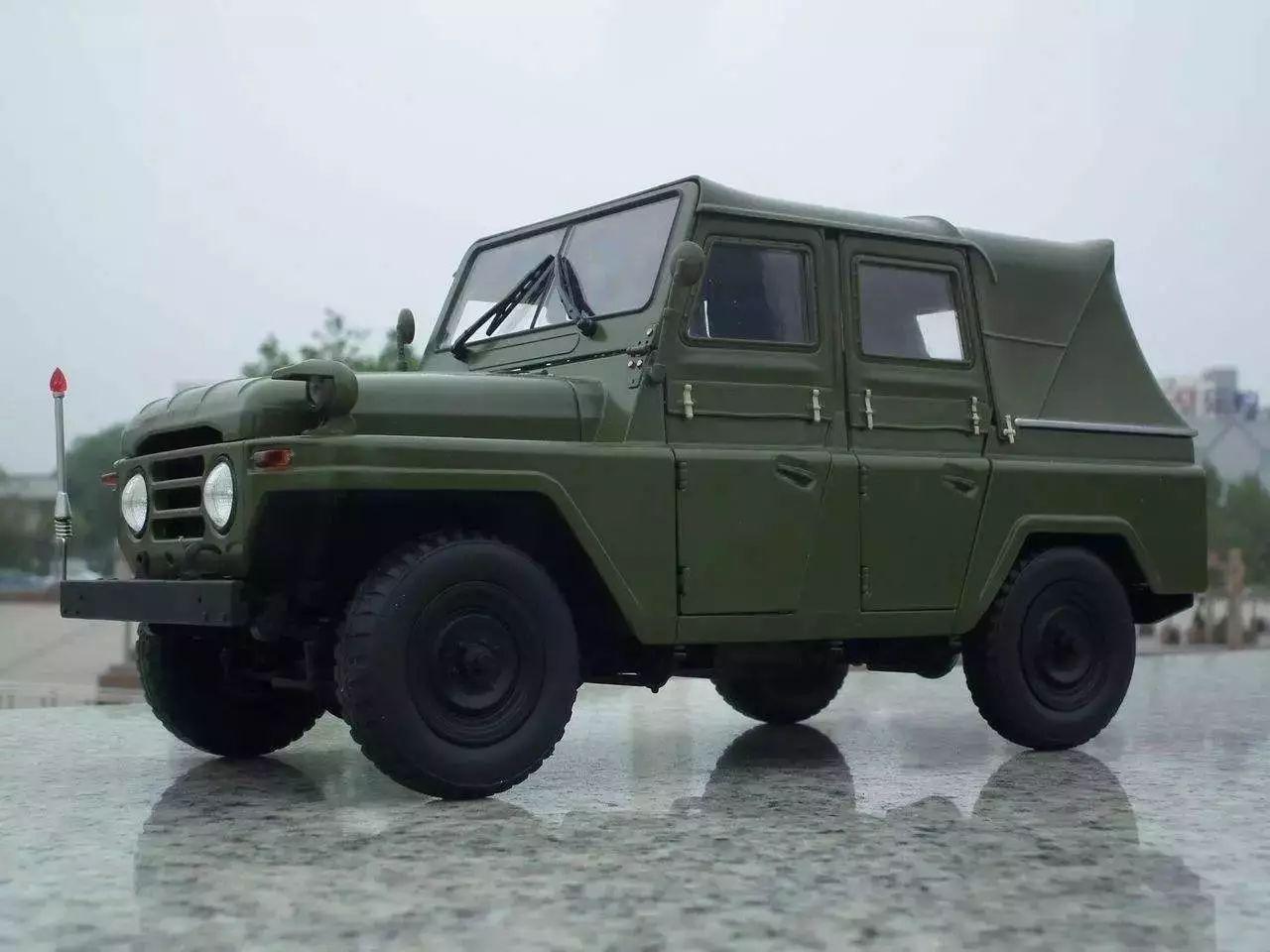 因为uaz-469和北汽bj212都有借鉴高尔基汽车厂的嘎斯69,而后面的这两