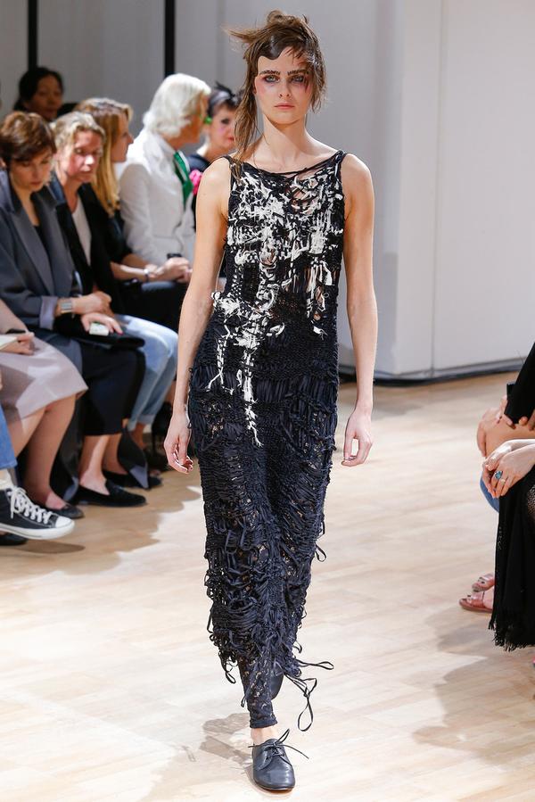 山本耀司服装中的多元化设计手法解析