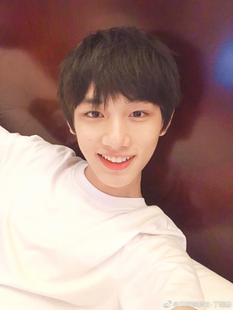 如何评价屠夫二代和易安音乐社成员长相以及以