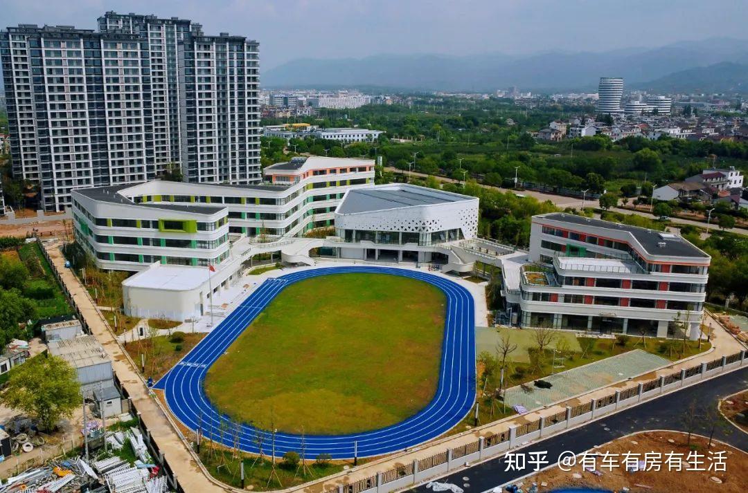 黄岩九峰中学新校区图片