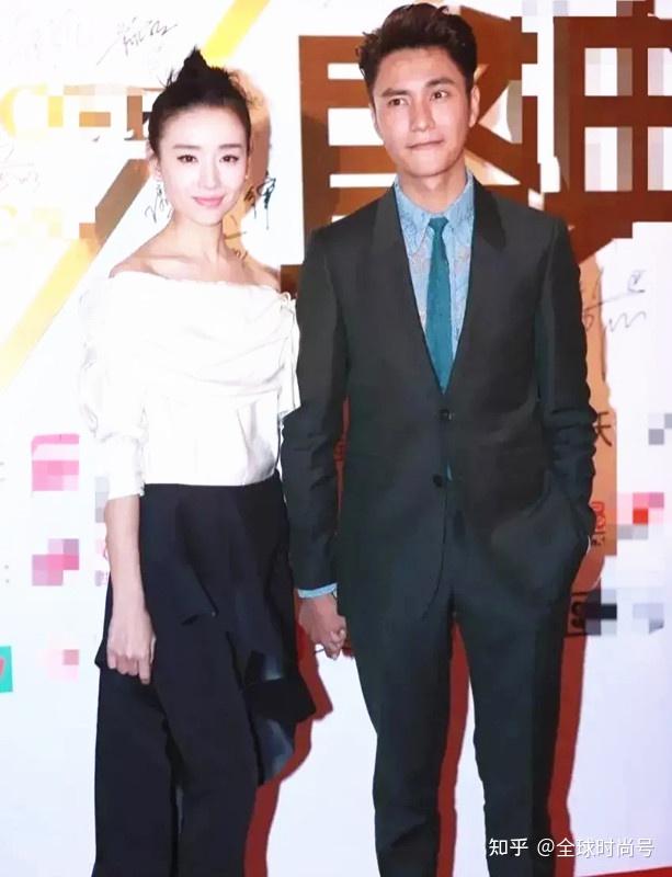 40岁董洁穿白衬衫好唯美独特的立体造型挺秀气同框陈坤无压力