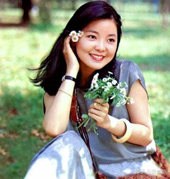 香消玉殒美物犹存邓丽君小姐戴过的这些东西太美了