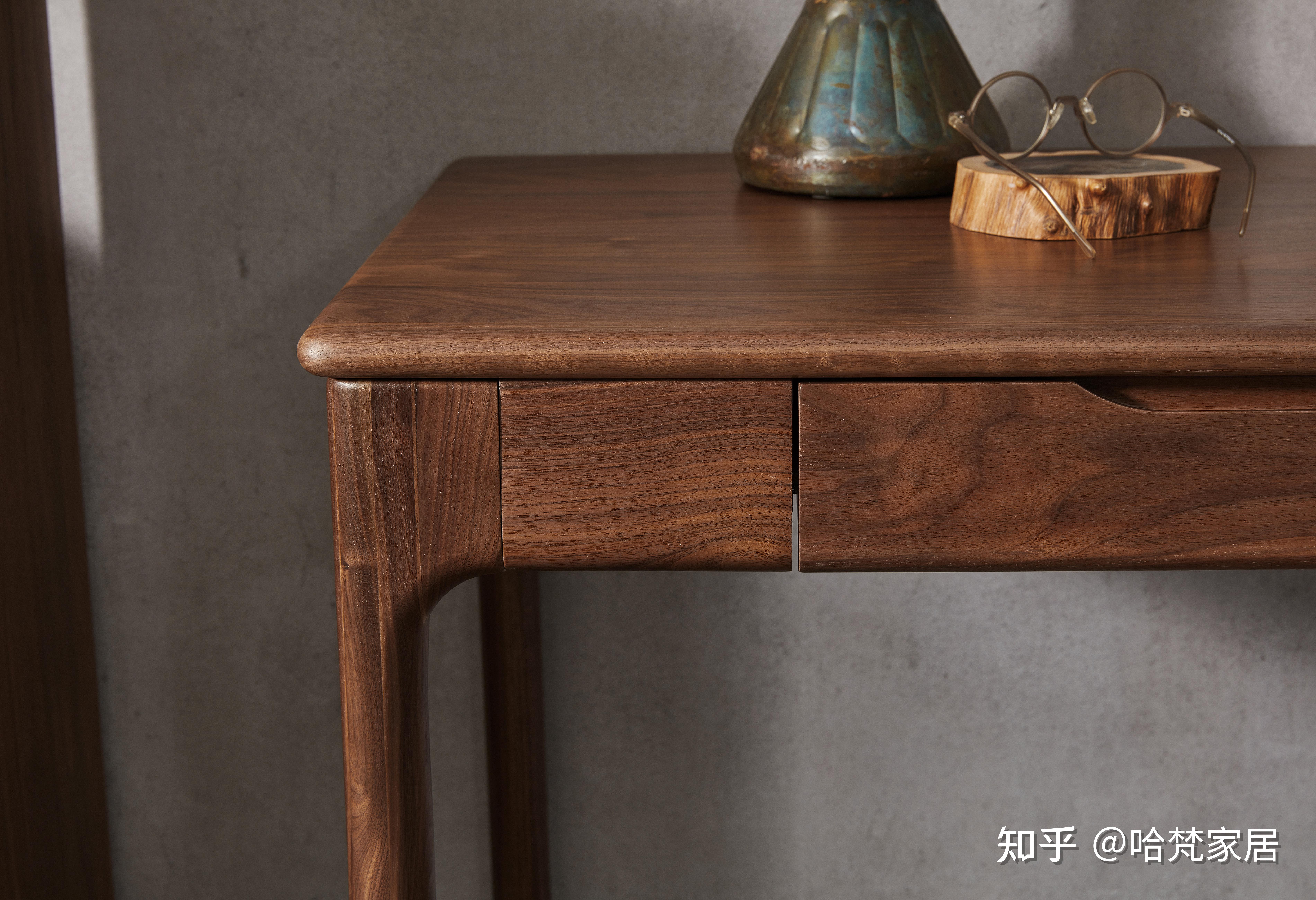 家有良木当胡桃木改造成中古风书桌