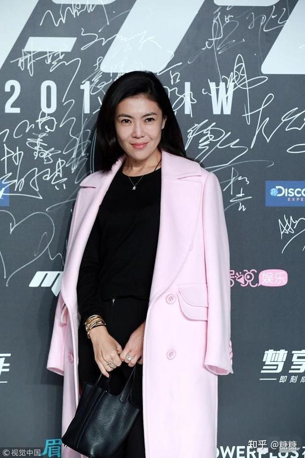 苏芒的人脉,是基于平台,她的好友,更多的只是利益好友,所以,当苏芒没