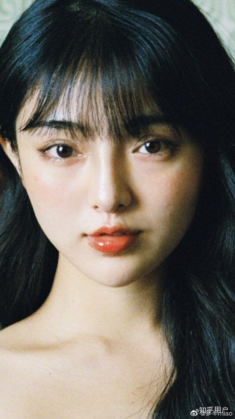 如何评价网红参半miao的脸